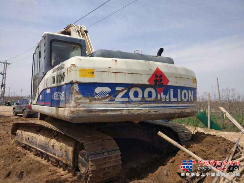 山东出售转让二手7900小时2011年中联重科ZE230E挖掘机