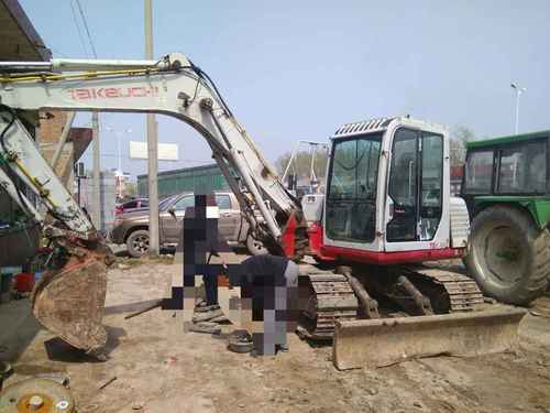 山东出售转让二手8000小时2009年竹内TB175S挖掘机