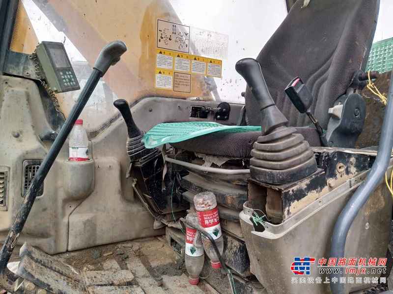 河南出售转让二手11000小时2008年龙工LG6210B挖掘机