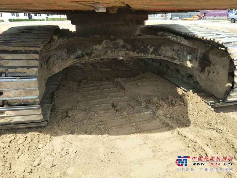 河北出售转让二手9800小时2010年日立ZX240挖掘机