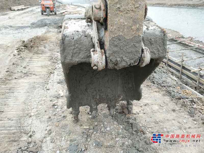 江苏出售转让二手9500小时2010年日立ZX70挖掘机