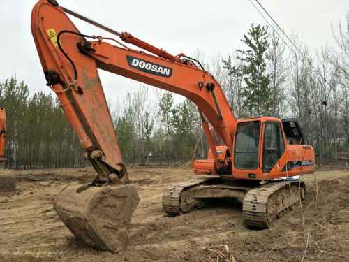北京出售转让二手6040小时2011年斗山DH300LC挖掘机