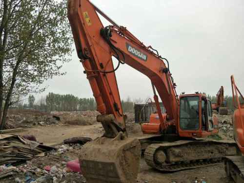 北京出售转让二手6516小时2011年斗山DH300LC挖掘机
