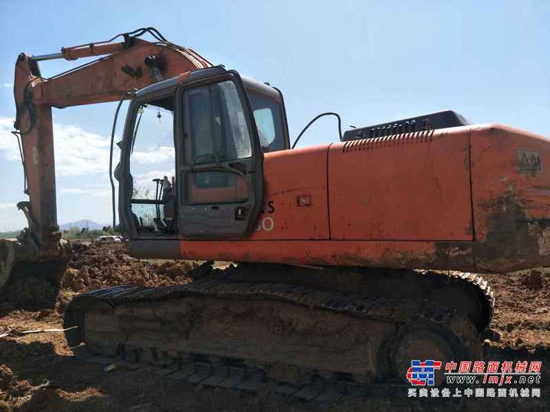 云南出售转让二手9826小时2009年日立EX230挖掘机