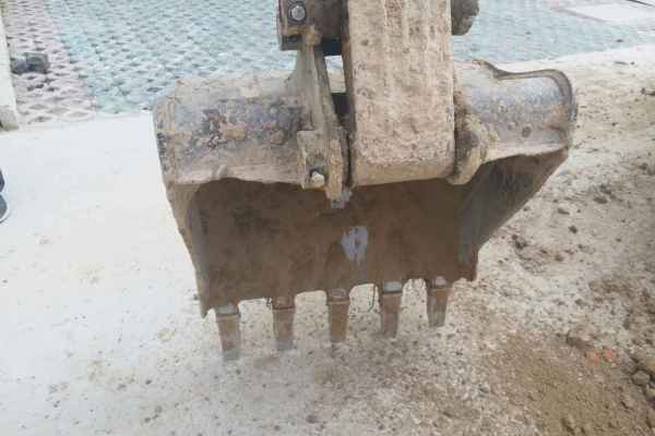 安徽出售转让二手7985小时2009年沃得重工W260挖掘机