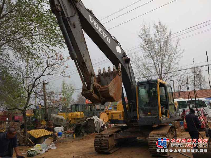 山东出售转让二手8500小时2010年沃尔沃EC210B挖掘机