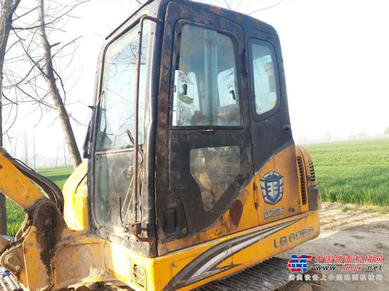安徽出售转让二手7405小时2011年龙工LG6065挖掘机