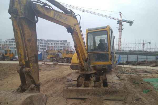 山东出售转让二手9875小时2009年现代R55挖掘机