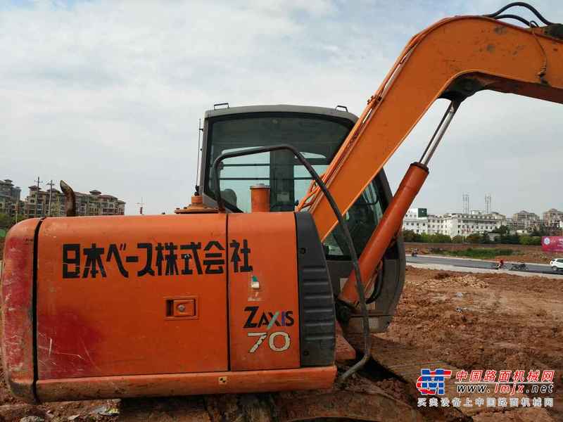江西出售转让二手7000小时2010年日立ZX70挖掘机