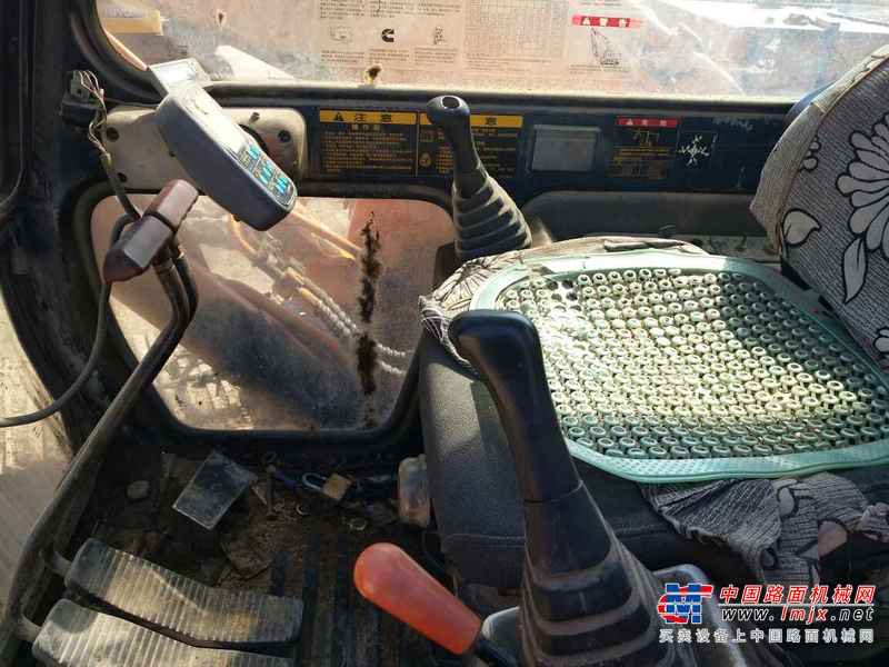 山西出售转让二手11000小时2005年现代R220LC挖掘机