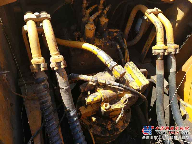 山西出售转让二手11000小时2005年现代R220LC挖掘机