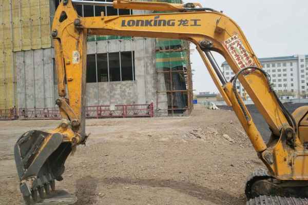 甘肃出售转让二手4000小时2012年龙工LG6060挖掘机