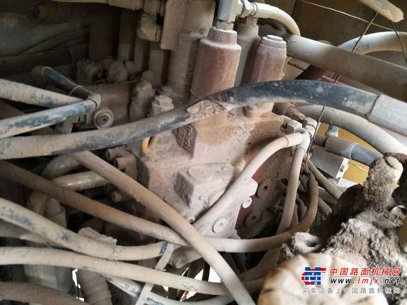 河南出售转让二手10000小时2009年柳工CLG205C挖掘机