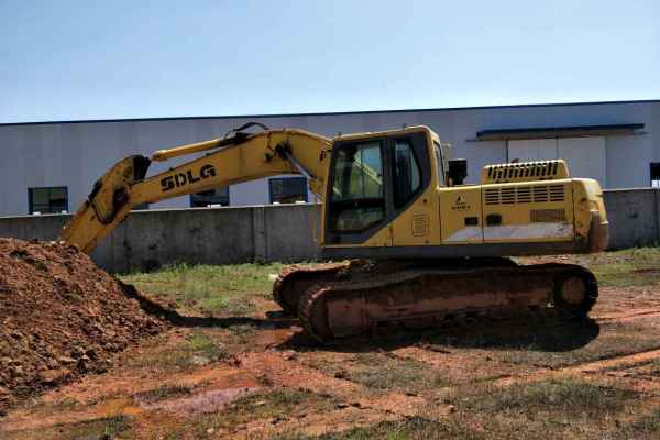 江西出售转让二手8000小时2010年临工LG6210挖掘机