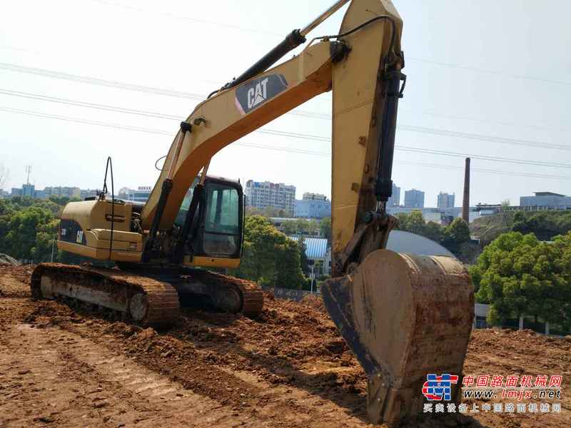 湖北出售转让二手6000小时2011年卡特彼勒320D挖掘机