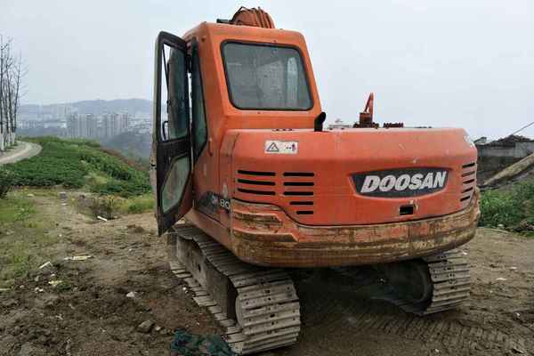 湖北出售转让二手4800小时2012年斗山DH80GOLD挖掘机