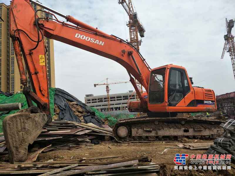 四川出售转让二手13526小时2007年斗山DH220LC挖掘机