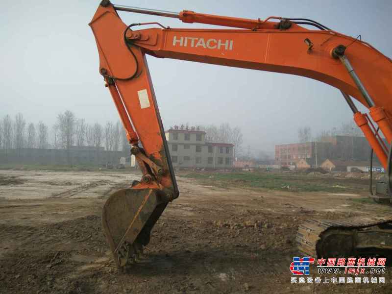 山东出售转让二手9000小时2010年日立ZX200挖掘机