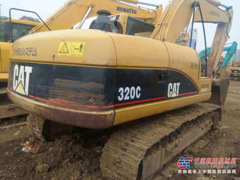 贵州出售转让二手8000小时2006年卡特彼勒320C挖掘机