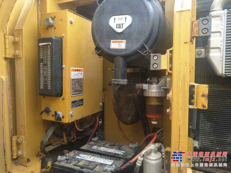 贵州出售转让二手8000小时2006年卡特彼勒320C挖掘机