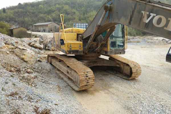 安徽出售转让二手8000小时2012年沃尔沃EC240BLC挖掘机