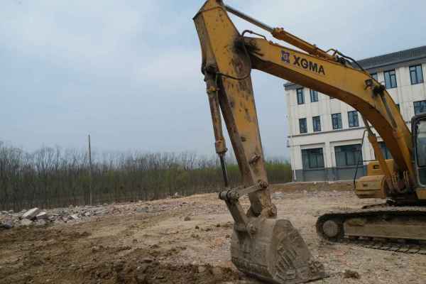 安徽出售转让二手9000小时2011年厦工XG822LC挖掘机