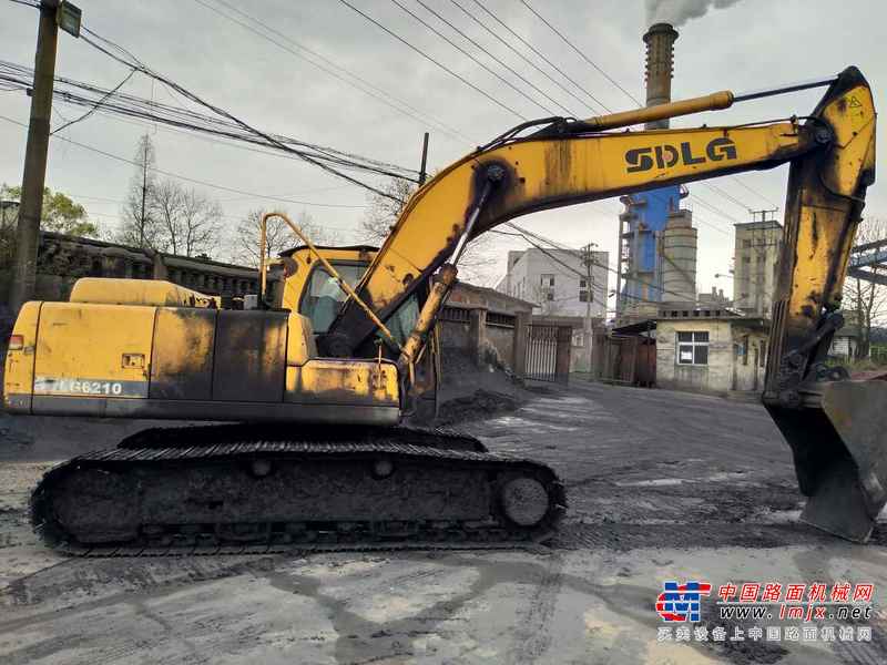 江西出售转让二手8000小时2010年临工LG6210挖掘机
