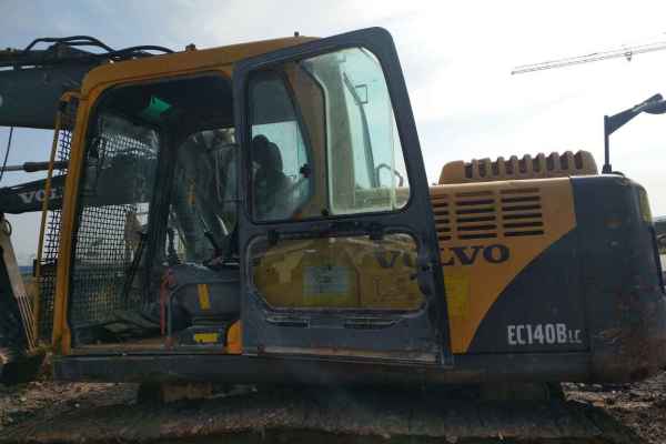 湖北出售转让二手6500小时2011年沃尔沃EC140BLC挖掘机