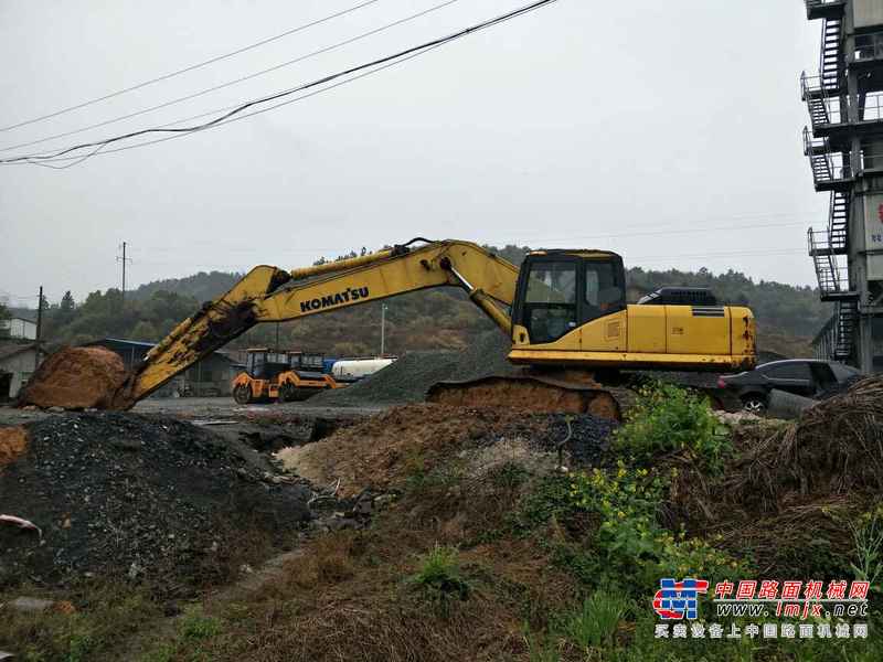 江西出售转让二手7000小时2011年小松PC270LC挖掘机