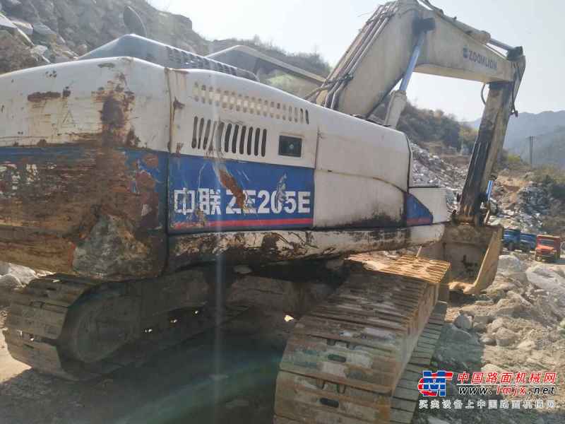 河南出售转让二手7100小时2011年中联重科ZE205E挖掘机