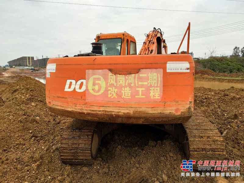 江西出售转让二手8000小时2010年斗山DH225挖掘机