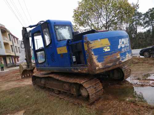 江西出售转让二手8900小时2011年恒天九五重工JV150挖掘机