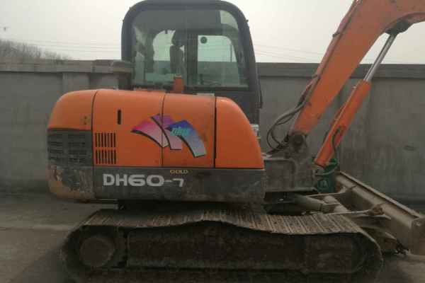 安徽出售转让二手8600小时2010年斗山DH60挖掘机