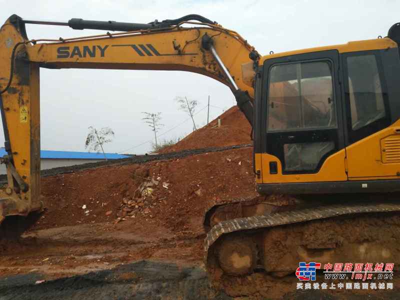 江西出售转让二手7500小时2011年三一重工SY215C挖掘机