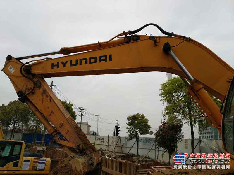 江西出售转让二手10000小时2008年现代R215挖掘机