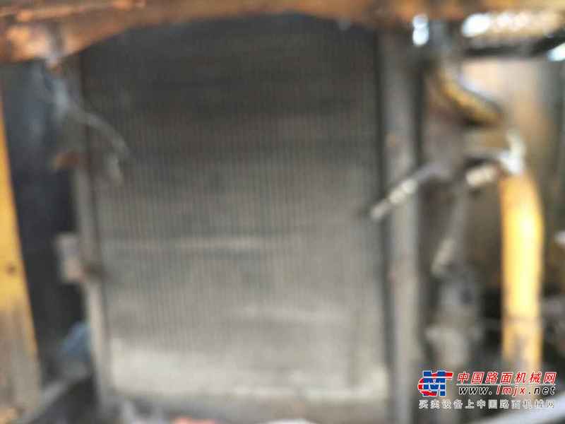 江西出售转让二手13000小时2004年现代R210挖掘机