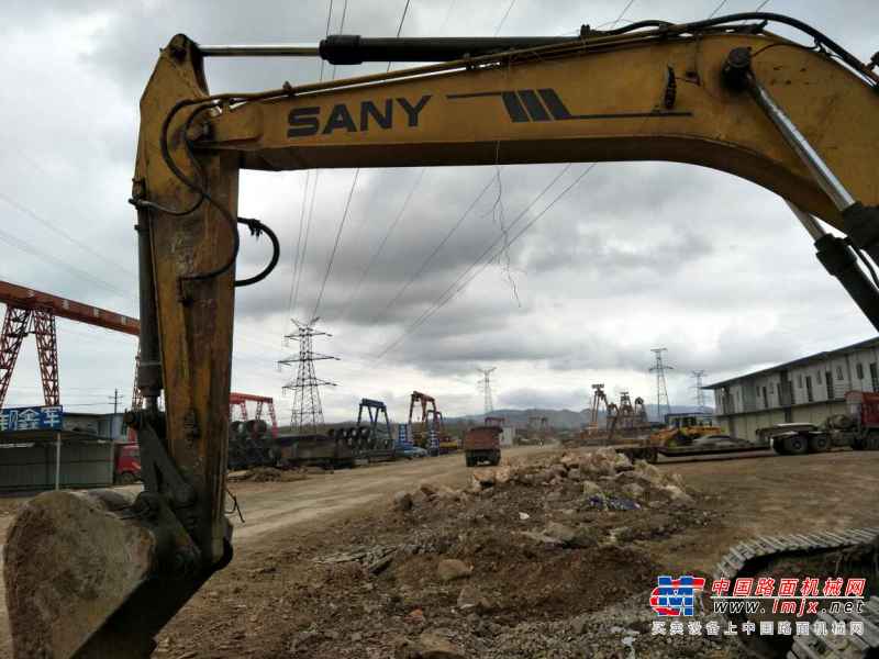 云南出售转让二手8744小时2009年三一重工SY205C挖掘机