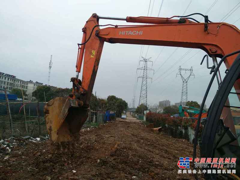 安徽出售转让二手4900小时2014年日立ZX70挖掘机