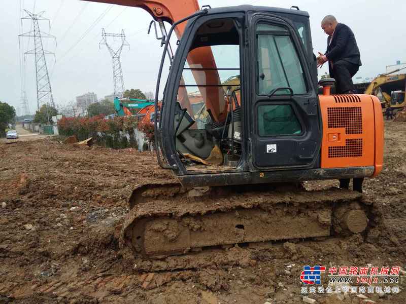安徽出售转让二手4900小时2014年日立ZX70挖掘机