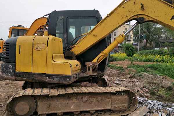 四川出售转让二手10000小时2008年现代R80挖掘机