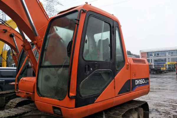 湖北出售转让二手8000小时2011年斗山DH150LC挖掘机