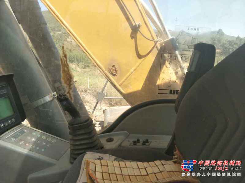 云南出售转让二手5000小时2013年利勃海尔934挖掘机