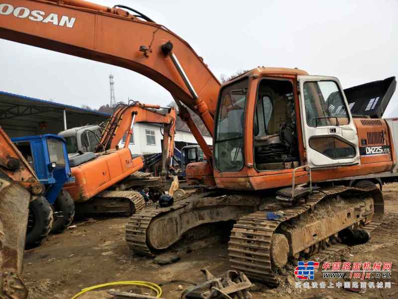 辽宁出售转让二手10000小时2009年斗山DH225LC挖掘机