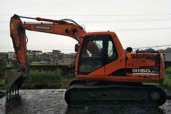 江西出售转让二手7000小时2010年斗山DH150LC挖掘机
