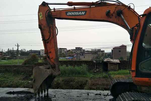 江西出售转让二手7000小时2010年斗山DH150LC挖掘机
