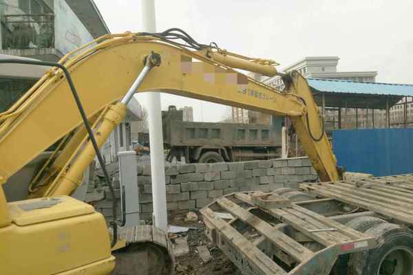 吉林出售转让二手7000小时2010年住友SH120挖掘机