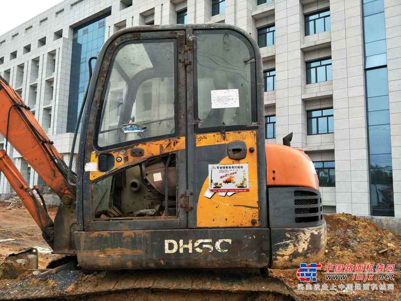 江西出售转让二手10000小时2010年斗山DH60挖掘机