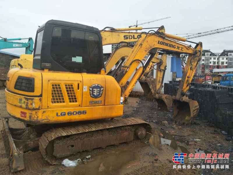 江西出售转让二手5000小时2013年龙工LG6065挖掘机