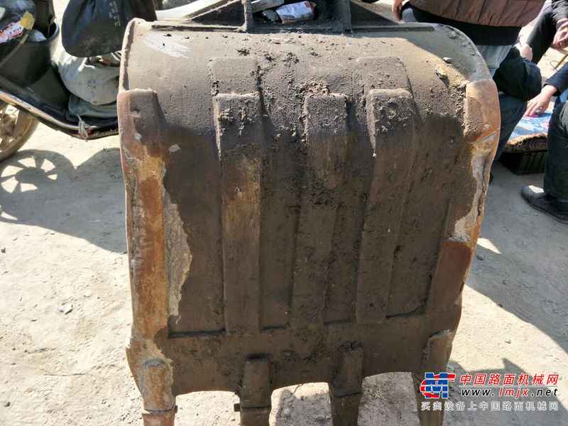 辽宁出售转让二手10000小时2006年愚公机械轮挖WYL70挖掘机