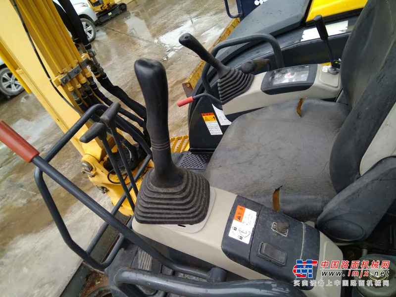广东出售转让二手3000小时2008年小松PC40MR挖掘机
